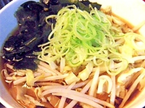 野菜たっぷり♪ワカメチャーシュー麺